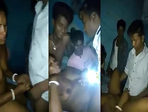 Bangla Gruppenvideo von Mitbewohnern, die Sex mit Prostituierten haben